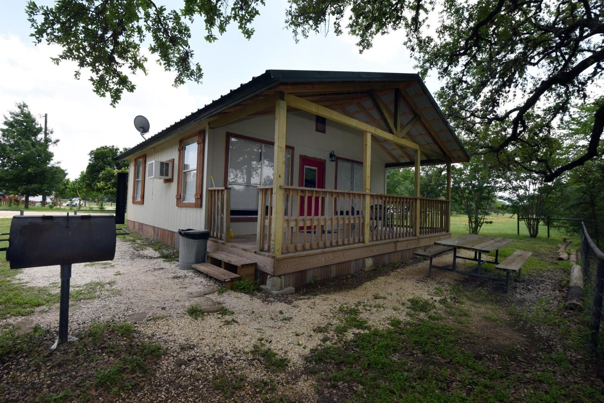 River Bluff Cabins Rio Frio Exterior foto