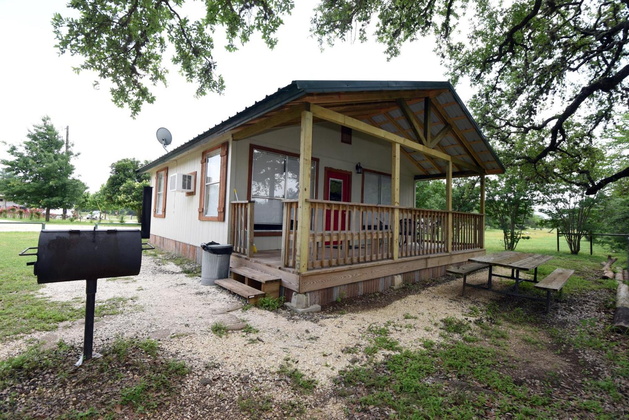 River Bluff Cabins Rio Frio Exterior foto
