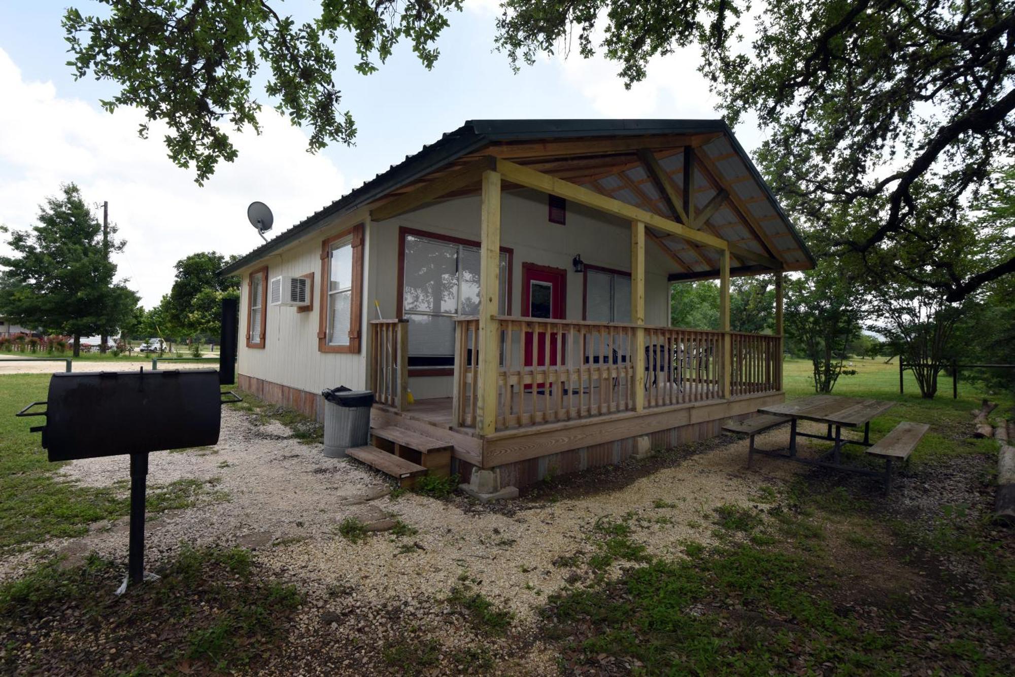 River Bluff Cabins Rio Frio Exterior foto
