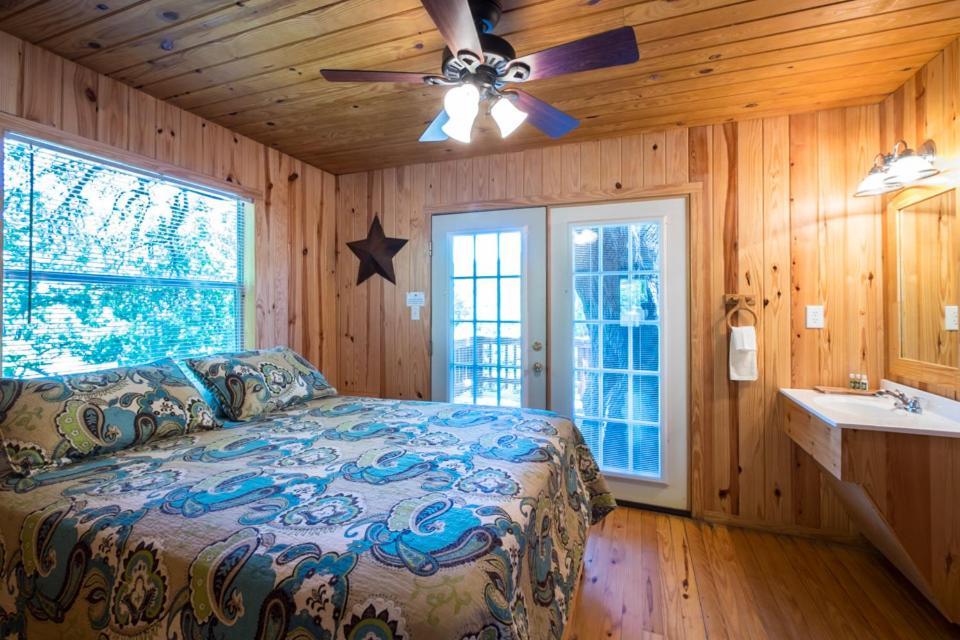 River Bluff Cabins Rio Frio Exterior foto